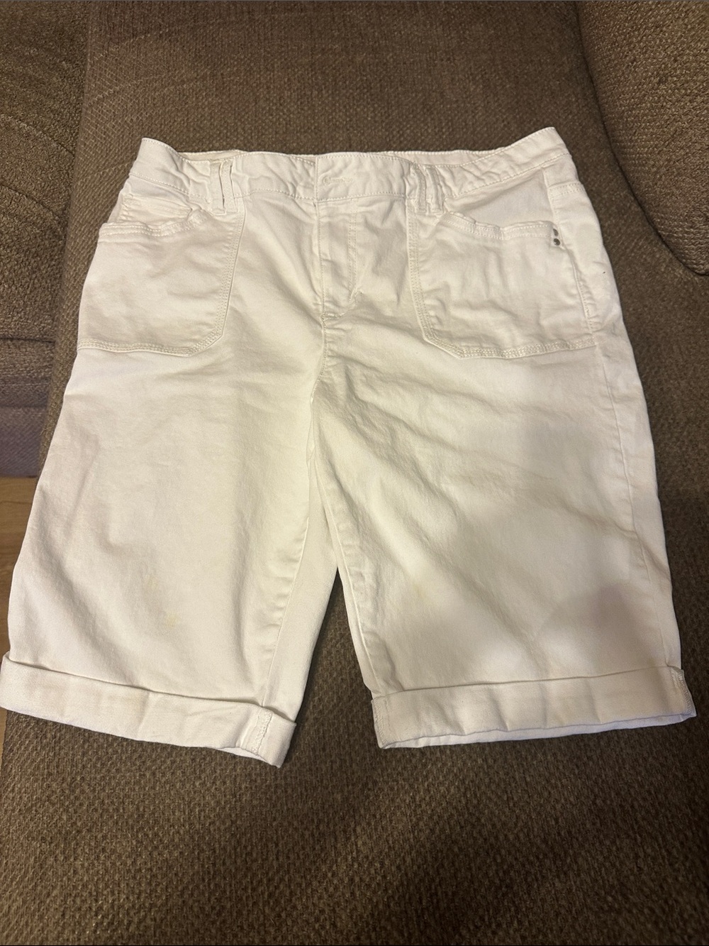 Jaclyn Smith/White Casual Bermuda Shorts, women’s size 14